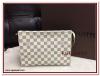 AK044-LOUIS VUITTON EL ÇANTASI